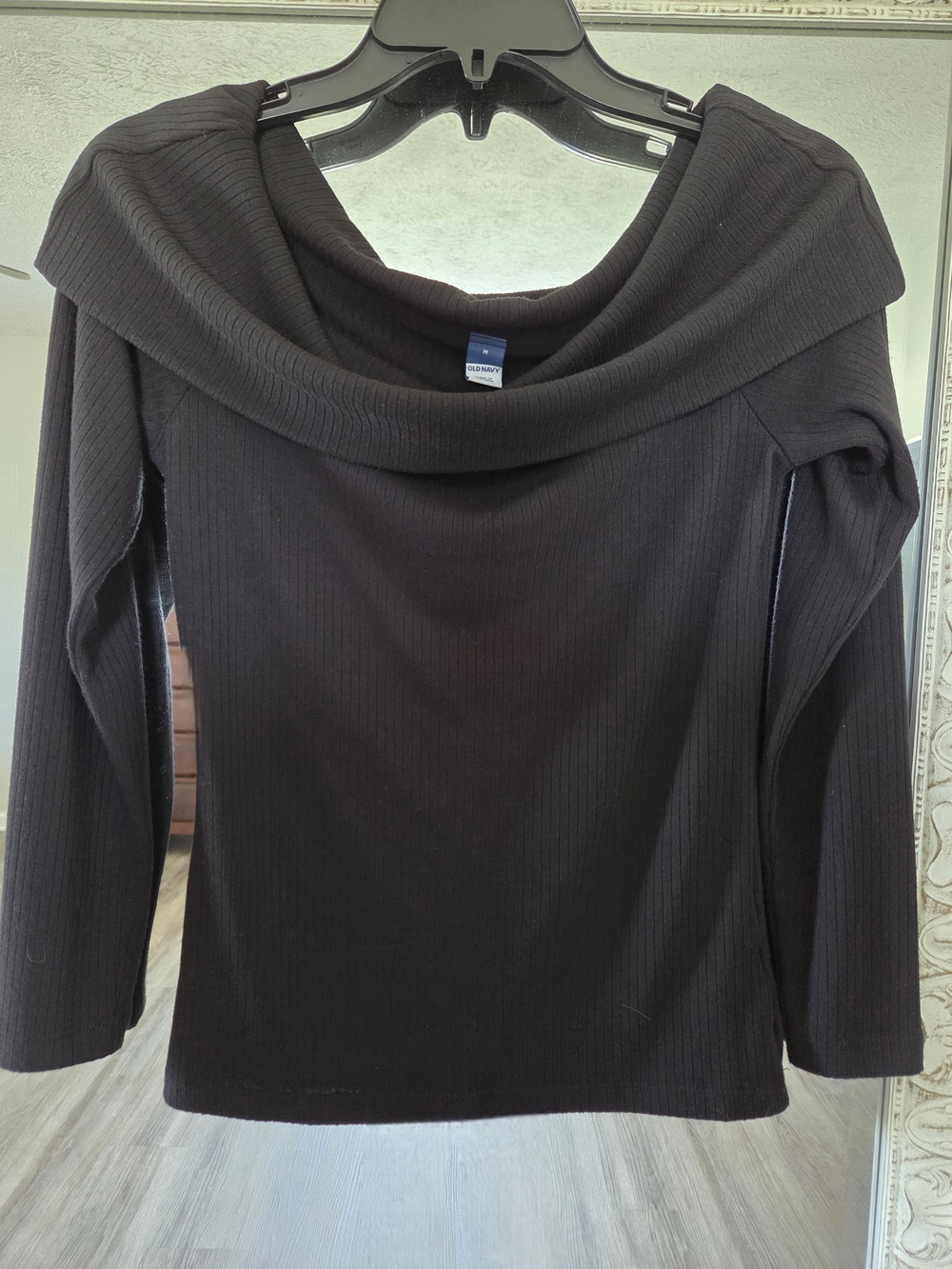 Old Navy Black Ribbed Off-Shoulder Shirt